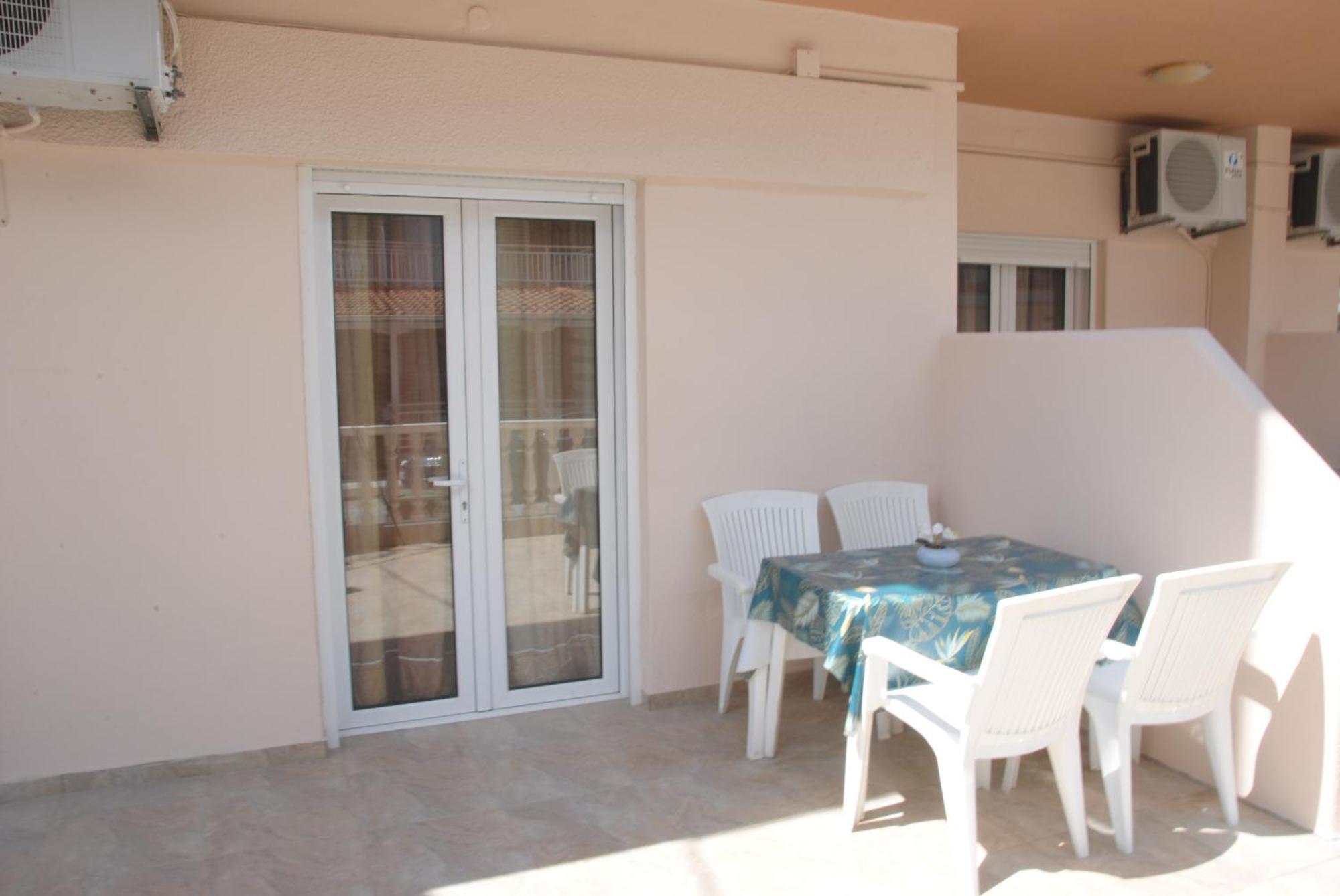 Light Blue Paralia Apartments Exterior foto